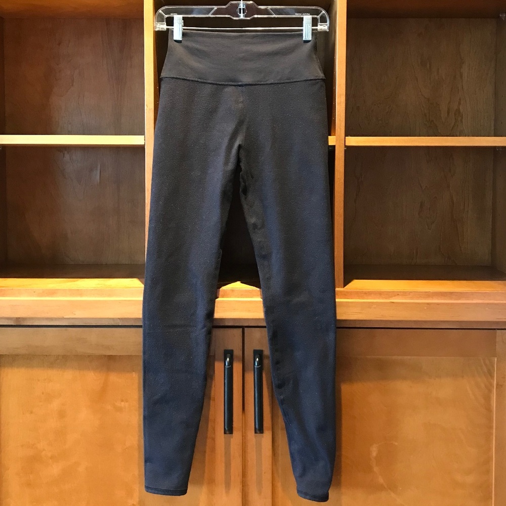 ALO BLACK HIGH-WAIST LEGGING - Picture 4 of 7